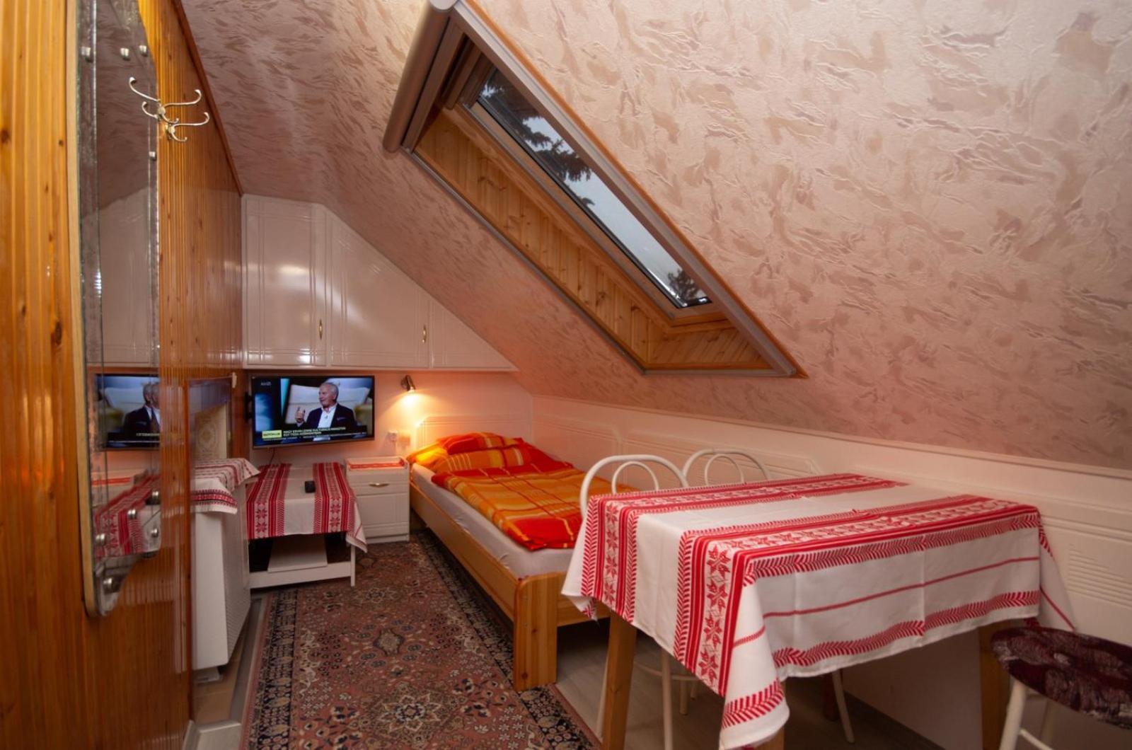 Amalia Apartman Gyula Extérieur photo