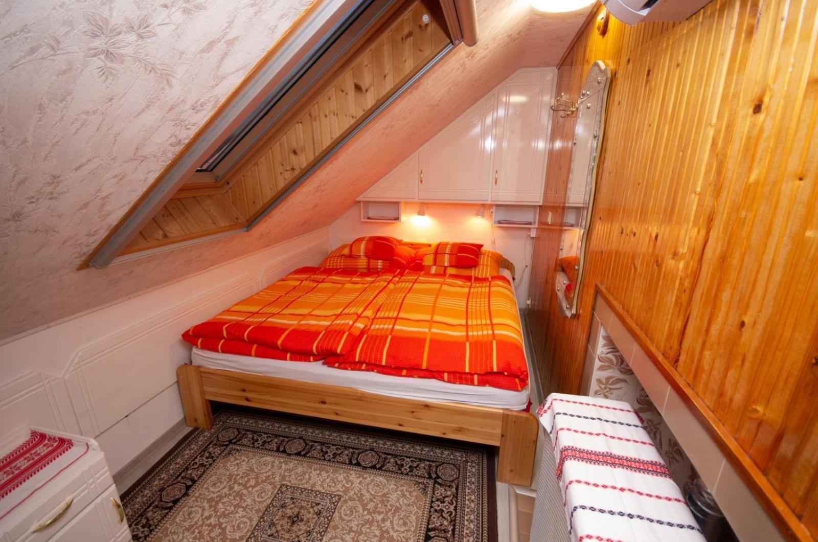 Amalia Apartman Gyula Extérieur photo