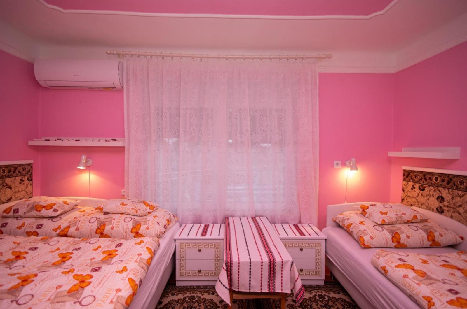 Amalia Apartman Gyula Extérieur photo