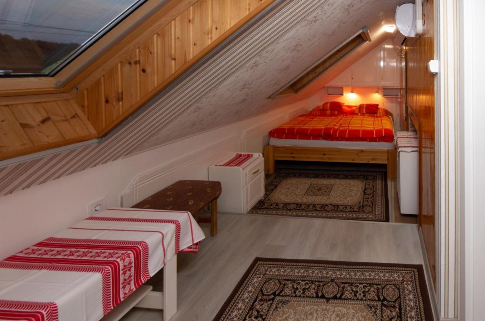 Amalia Apartman Gyula Extérieur photo