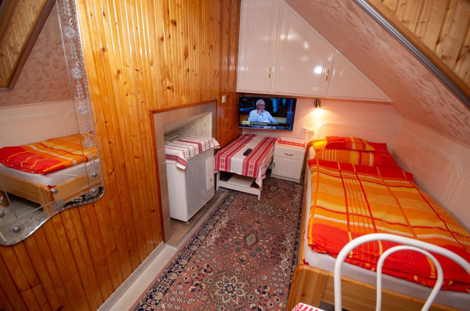 Amalia Apartman Gyula Extérieur photo