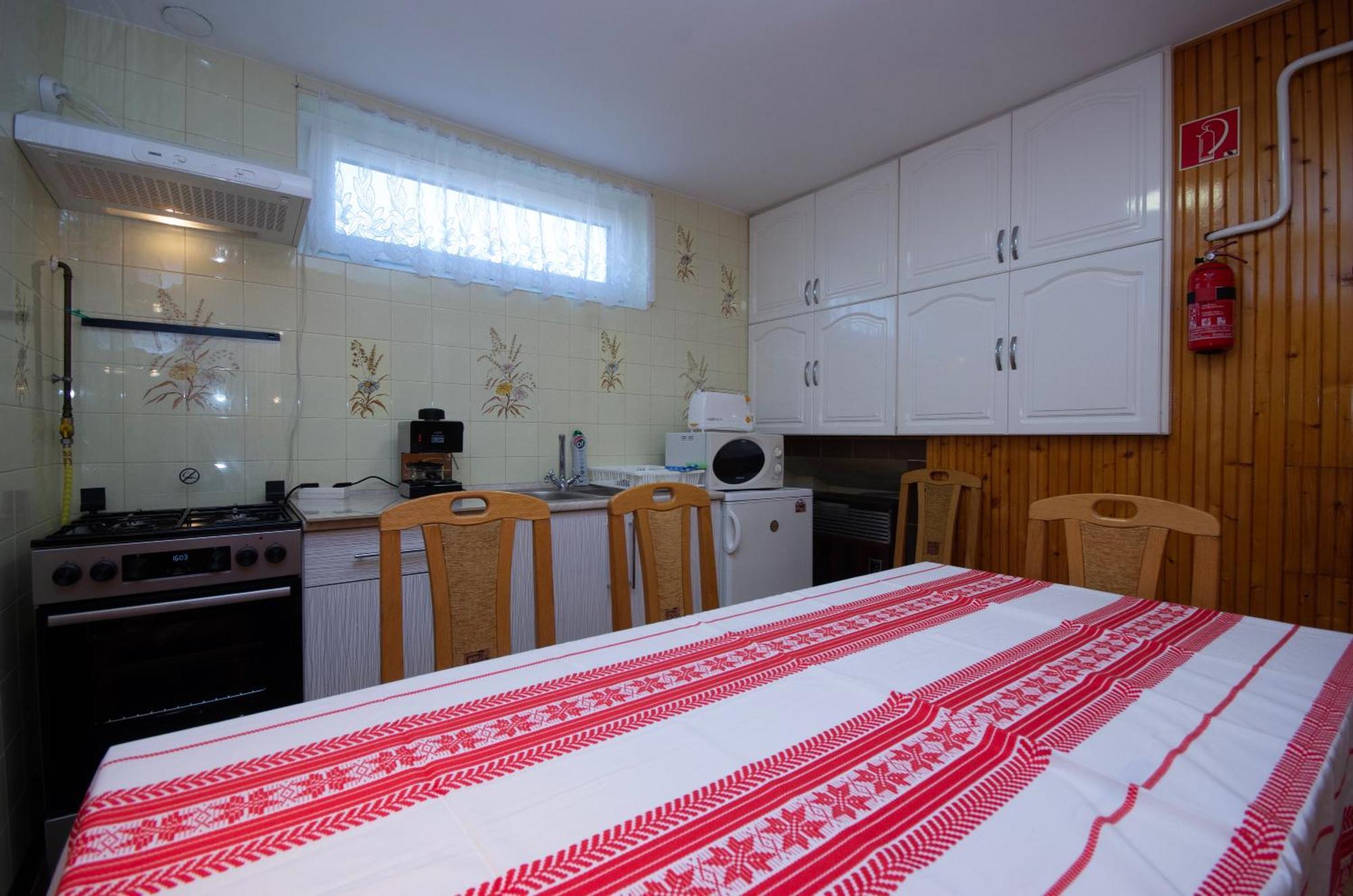 Amalia Apartman Gyula Extérieur photo