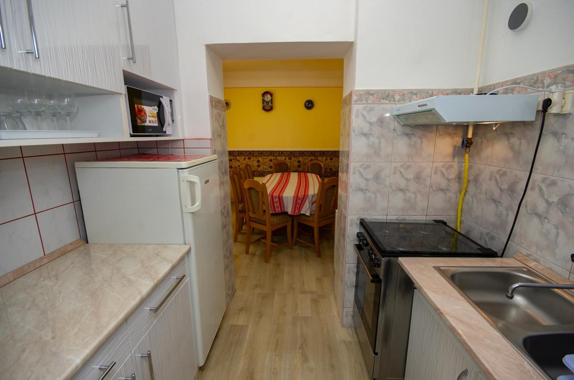 Amalia Apartman Gyula Extérieur photo