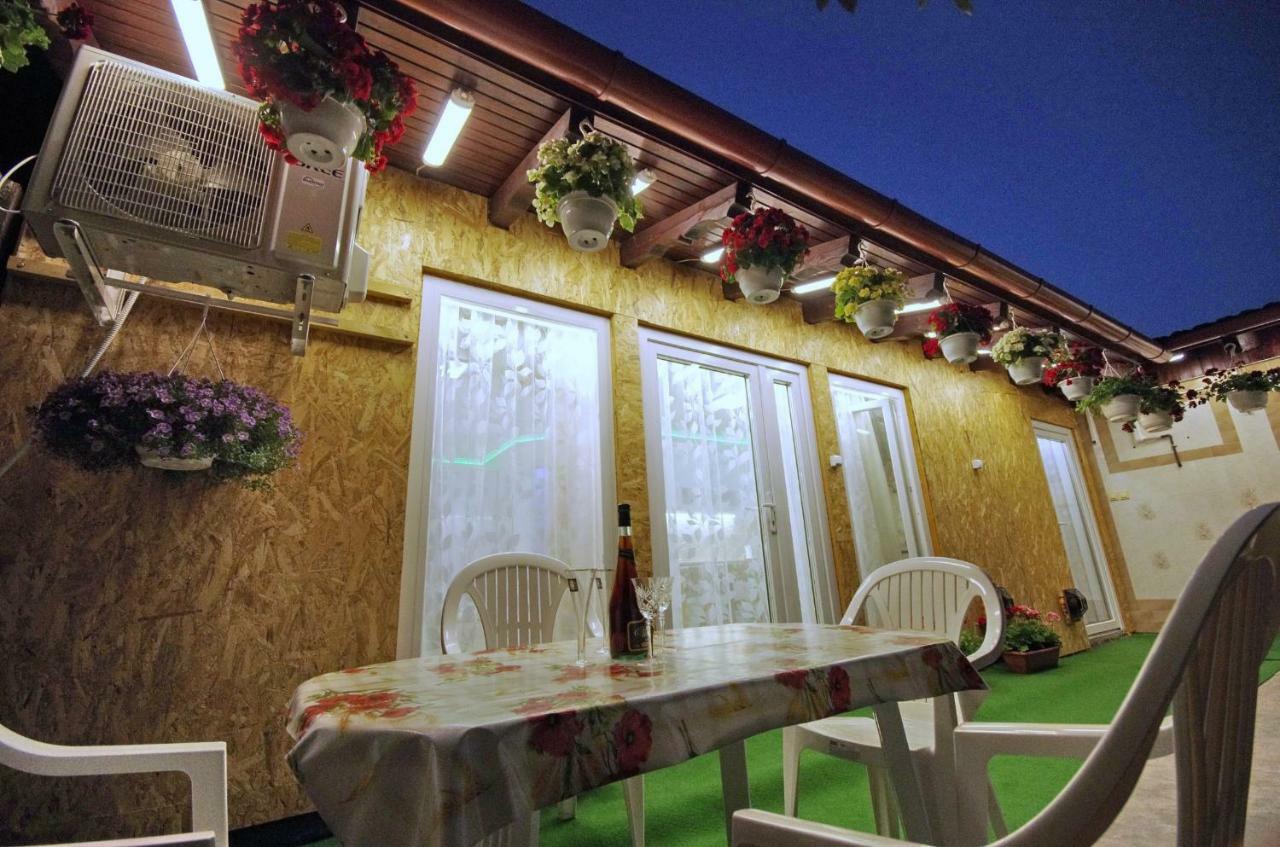 Amalia Apartman Gyula Extérieur photo