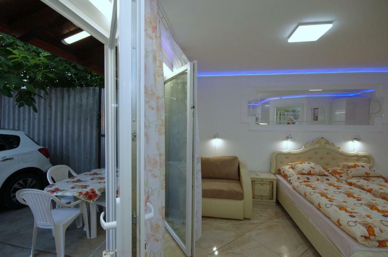 Amalia Apartman Gyula Extérieur photo